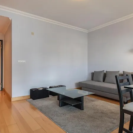 Lovelystay - Modern Apartment In Anjos-3